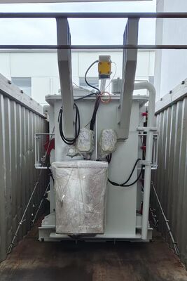 Трёхфазный масляный силовой трансформатор номинальной мощностью 12500 кВА, диапазон регулирования плюс-минус 2 раза по 2,5 процента, обеспечивающий распределение электроэнергии